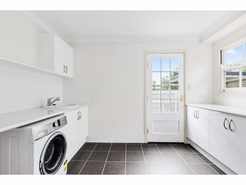 35 Brae Street, The Range QLD 4700